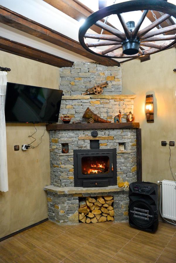 Къщи За Гости Неси Lesjten Exteriör bild